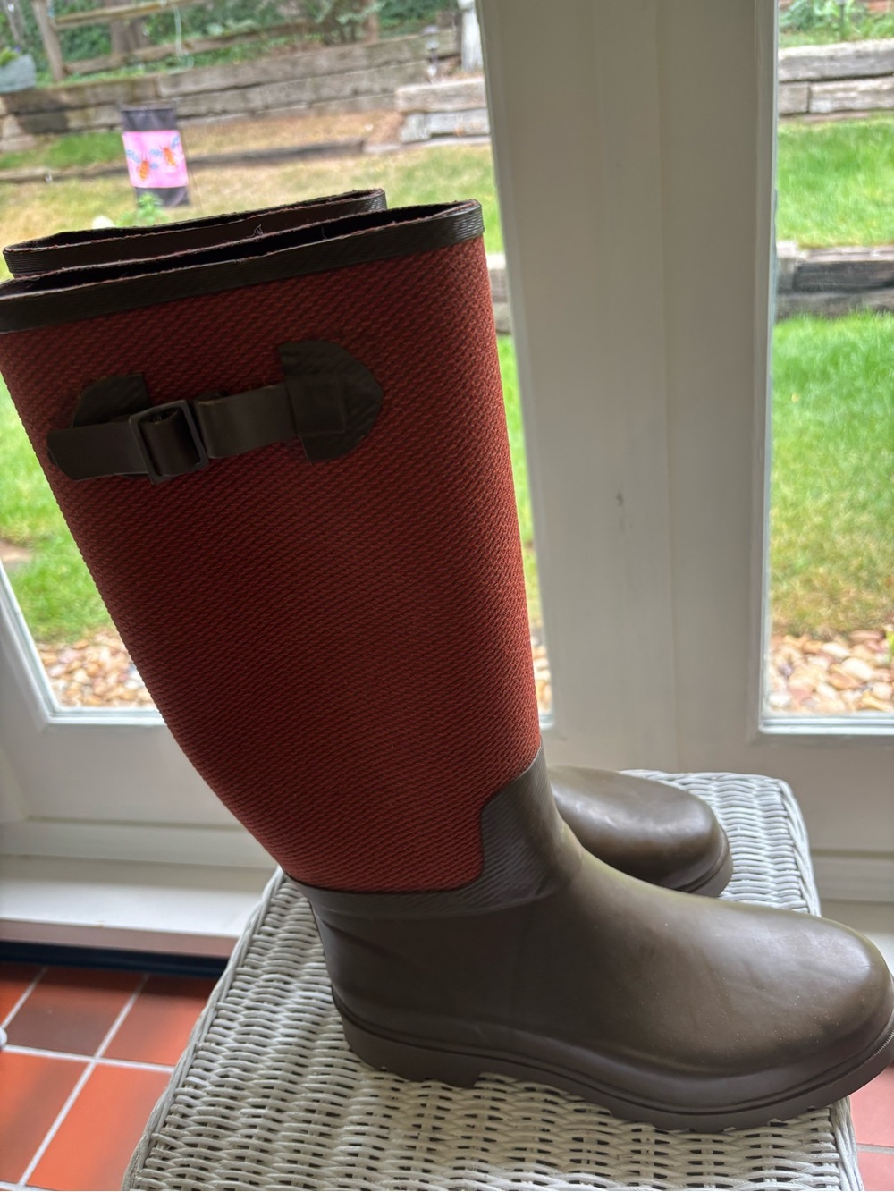 Classic NWT Two-Tone Waterproof Tall Rain Boots From Martha Stewart Catalog NICE